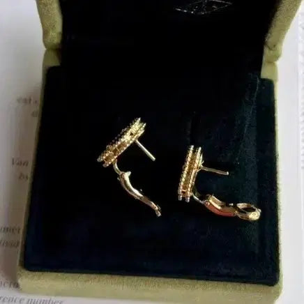[BUNJANG] Van Cleef &amp; Arpels Black Clover Earrings / 반클리프 아펠 블랙 클로버 귀걸이