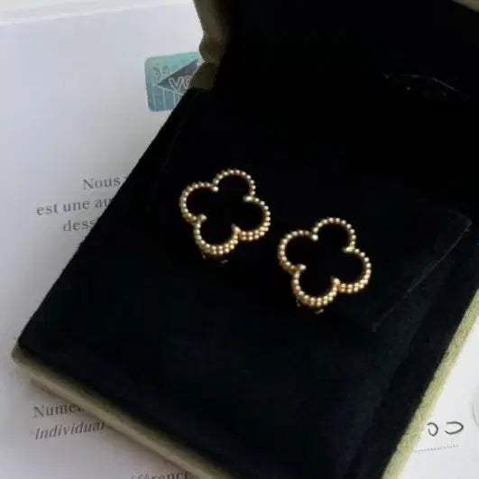 [BUNJANG] Van Cleef &amp; Arpels Black Clover Earrings / 반클리프 아펠 블랙 클로버 귀걸이