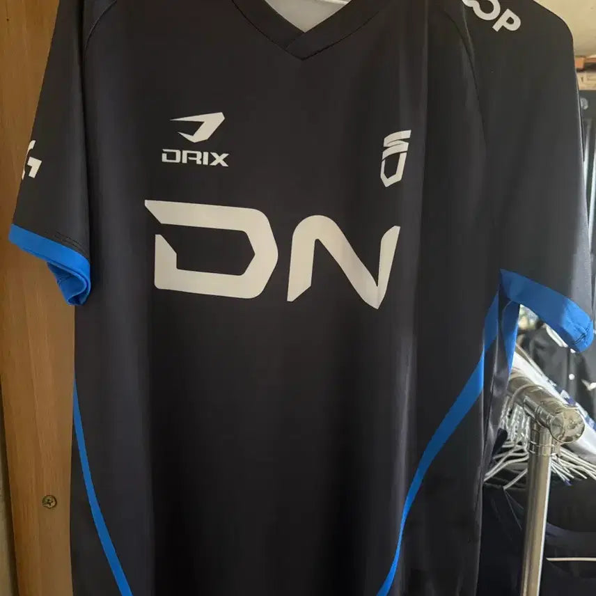 [BUNJANG] DNsports LCK T1 Gen.G No-Name Jersey / 롤 DN수퍼스 유니폼 노마킹 팝니다 T1 젠지