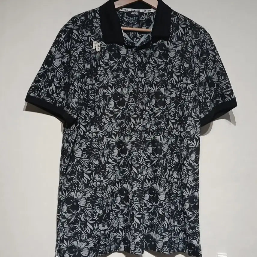 [BUNJANG] Fantom Flower Pattern Short Sleeve Polo T-Shirt / FANTOM 플라워 패턴 반팔 폴로티셔츠
