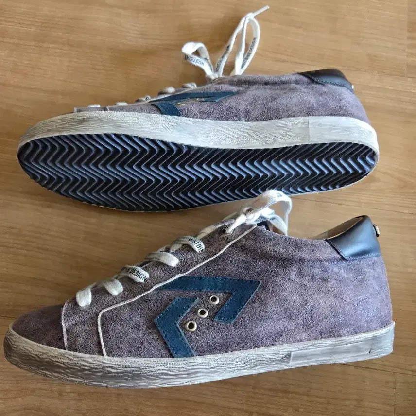 [BUNJANG] MUST BINE Vintage Design Sneakers (Bundle Set) / 새상품) 스니커즈 두켤레 일괄 판매합니다.