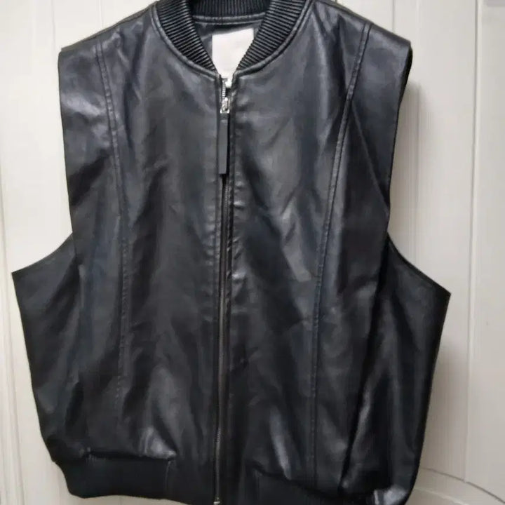 [BUNJANG] CelebShop Edition Leather Vest Size 77 / CelebShop 에디션 레더 베스트 77