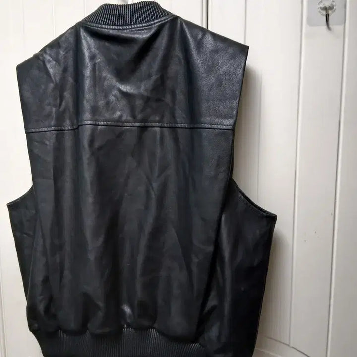 [BUNJANG] CelebShop Edition Leather Vest Size 77 / CelebShop 에디션 레더 베스트 77