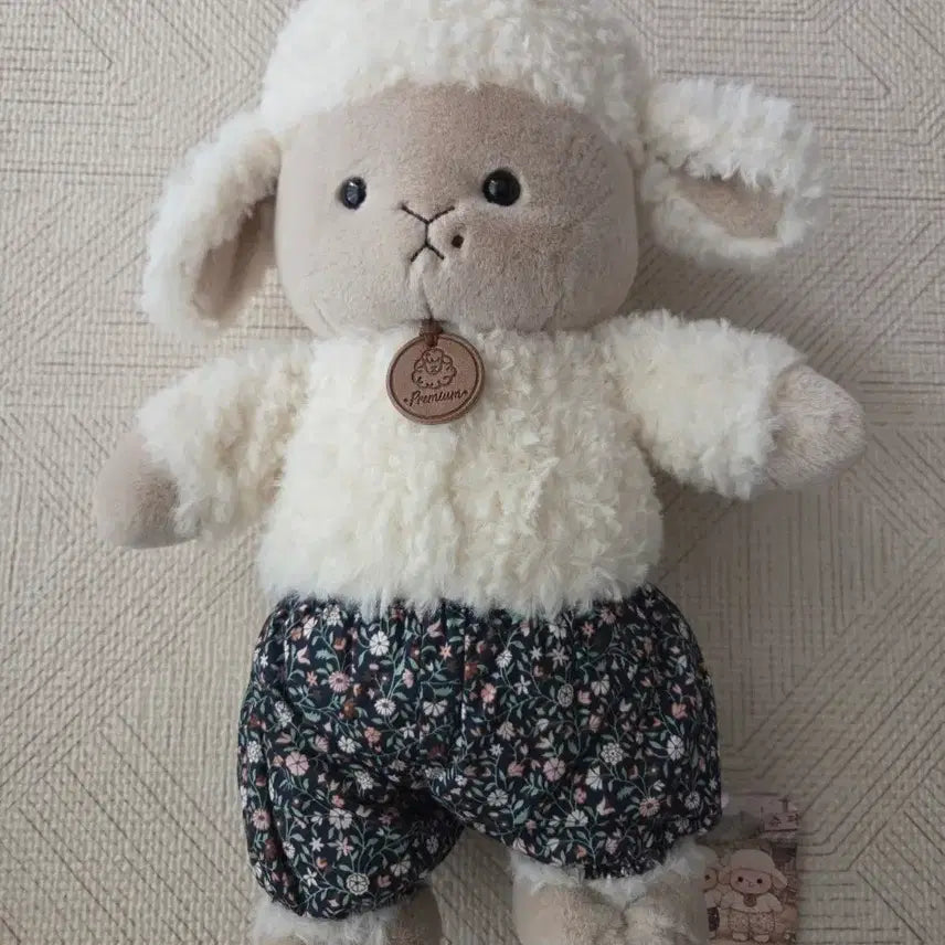 [BUNJANG] Yang Bok Soon Medium Plush 30cm New / 양복순 중형인형 30cm 새상품