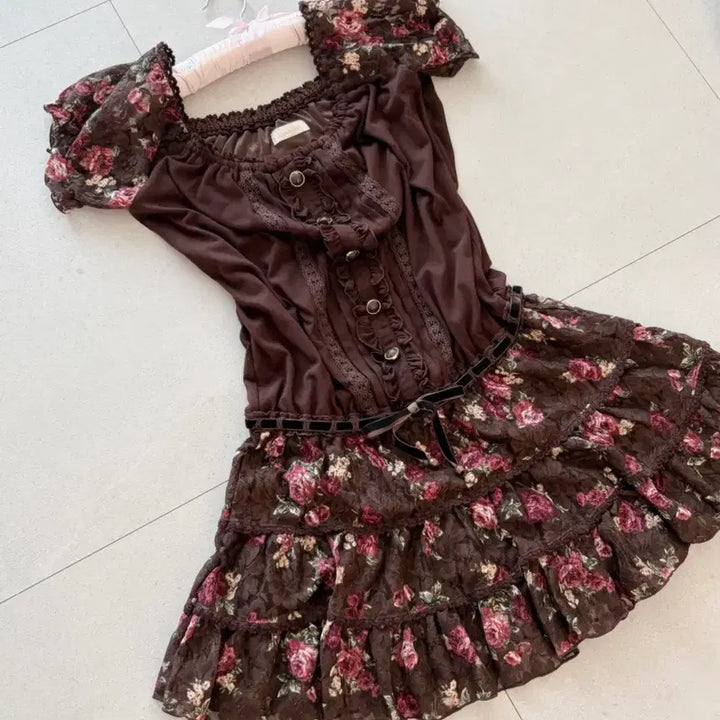[BUNJANG] Lizlisa Brown Floral Dress / 리즈리사 브라운 플로럴 원피스 히메카지