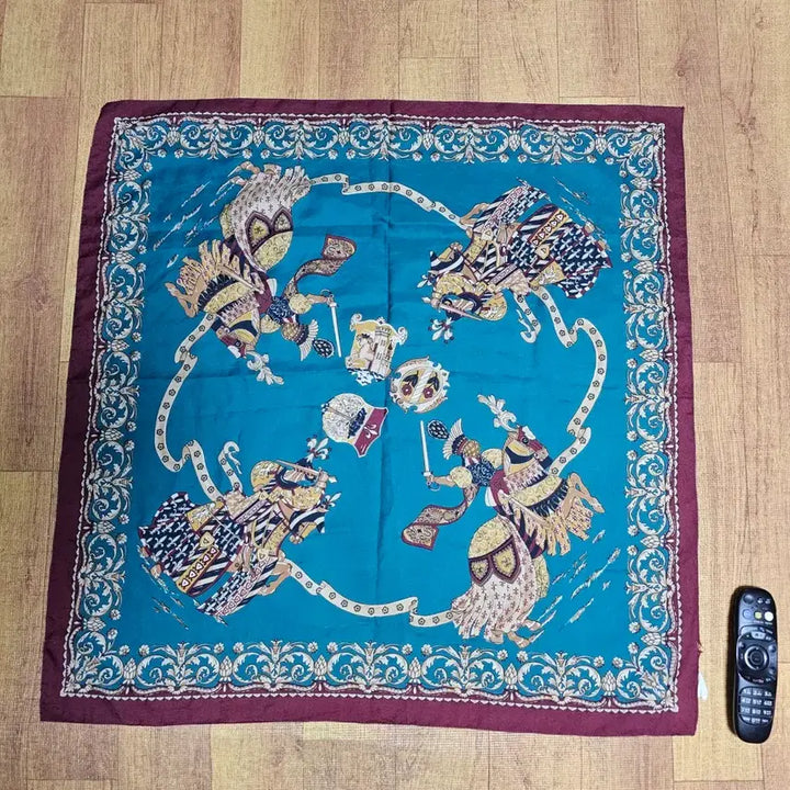[BUNJANG] 80s Italian Knight Print Scarf / 구매시덤)80s 이태리제 기사도 스카프