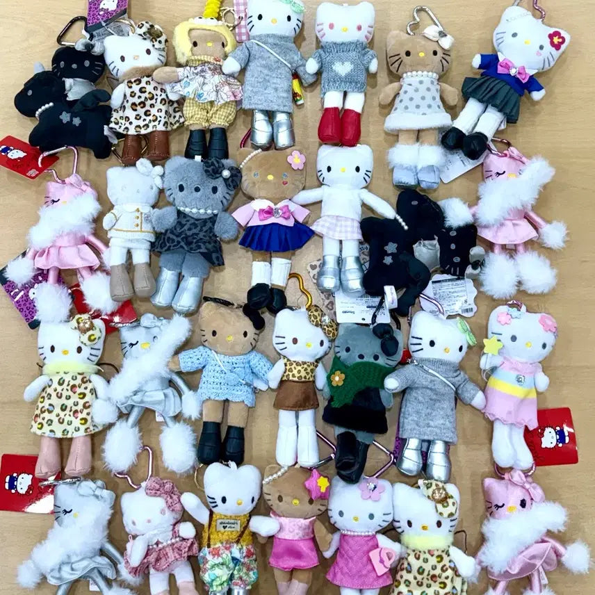 [BUNJANG] Hello Kitty Long Legs Doll Prize Keychain Bag Charm Edition / 헬로 롱다리 키티 인형뽑기 키링 열쇠가방고리 에디션(개당)