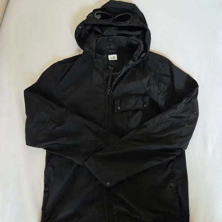 [BUNJANG] CP Company Chrome-R Nycra Goggle Hooded Jacket / CP컴퍼니 나이크라 고글 바람막이