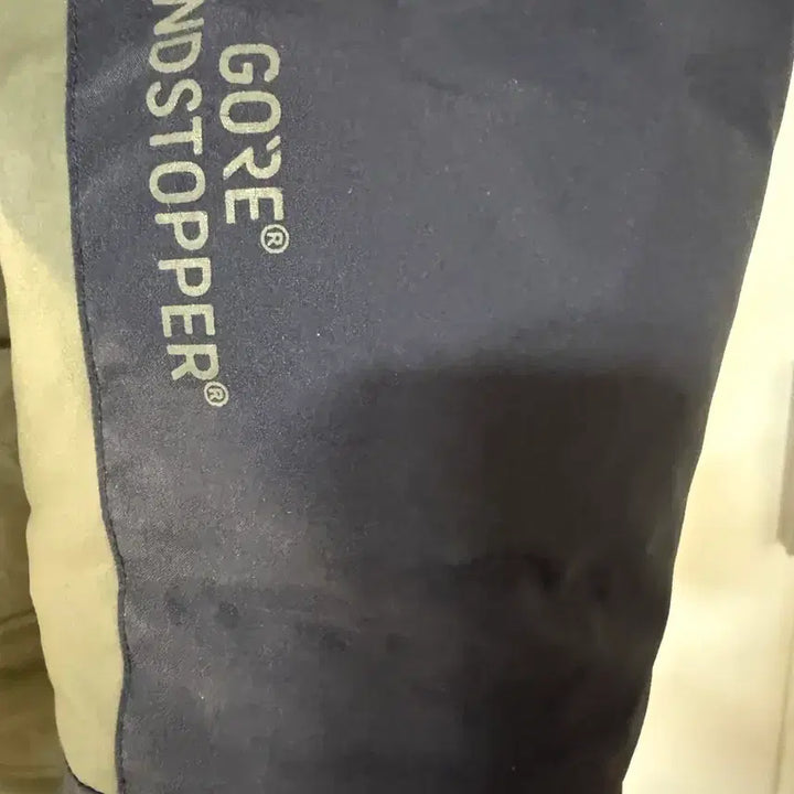 [BUNJANG] New Balance x Eastlogue Gore-Tex Windstopper Padded Jacket / 뉴발란스 이스트로그 콜라보 고어텍스 윈드스토퍼 패딩