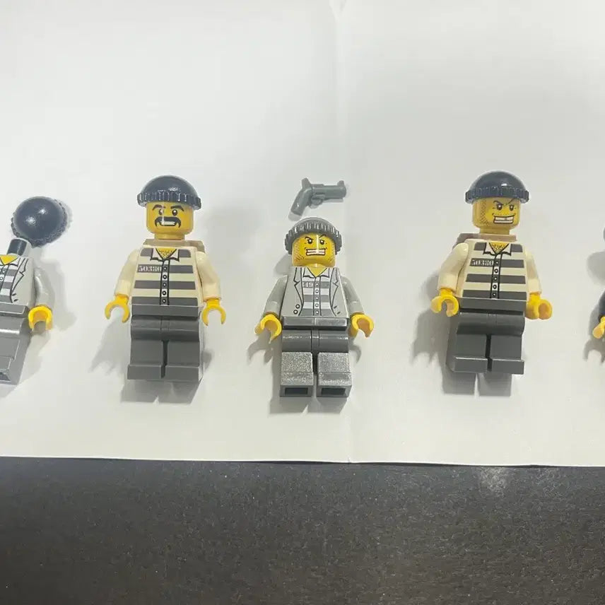 [BUNJANG] LEGO Prisoner Minifigure Bundle Set (5 pcs) / 레고 죄수 미니피규어 5개 일괄