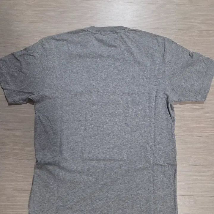 [SOLD OUT] [M] 스톤아일랜드 와펜 로고 반팔 티셔츠 그레이 (민트급)