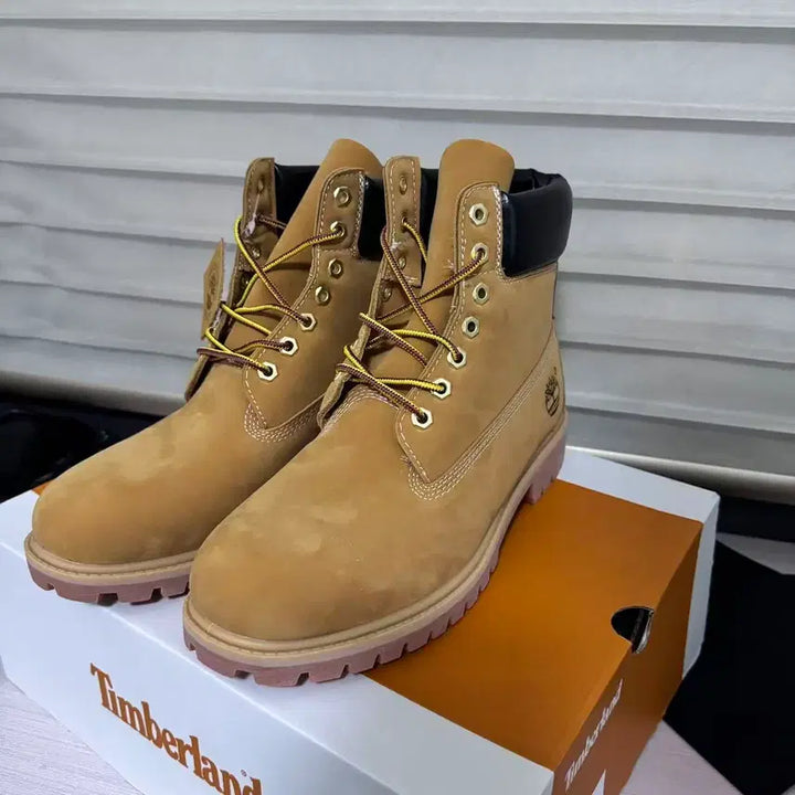 [BUNJANG] Timberland Premium 6-Inch Waterproof Boots Wheat Nubuck Wide 260mm / 팀버랜드 프리미엄 6인치 워터프루프 부츠 위트 누벅 - 와이드 260MM