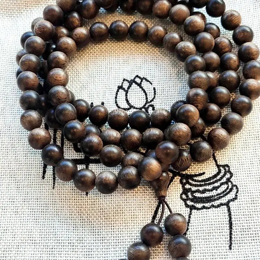 [BUNJANG] Vietnamese Agarwood (Kinam) 108 Beads Bracelet / 최고급  베트남 침수급 냐짱 키남 침향  108주8mm고급 20주