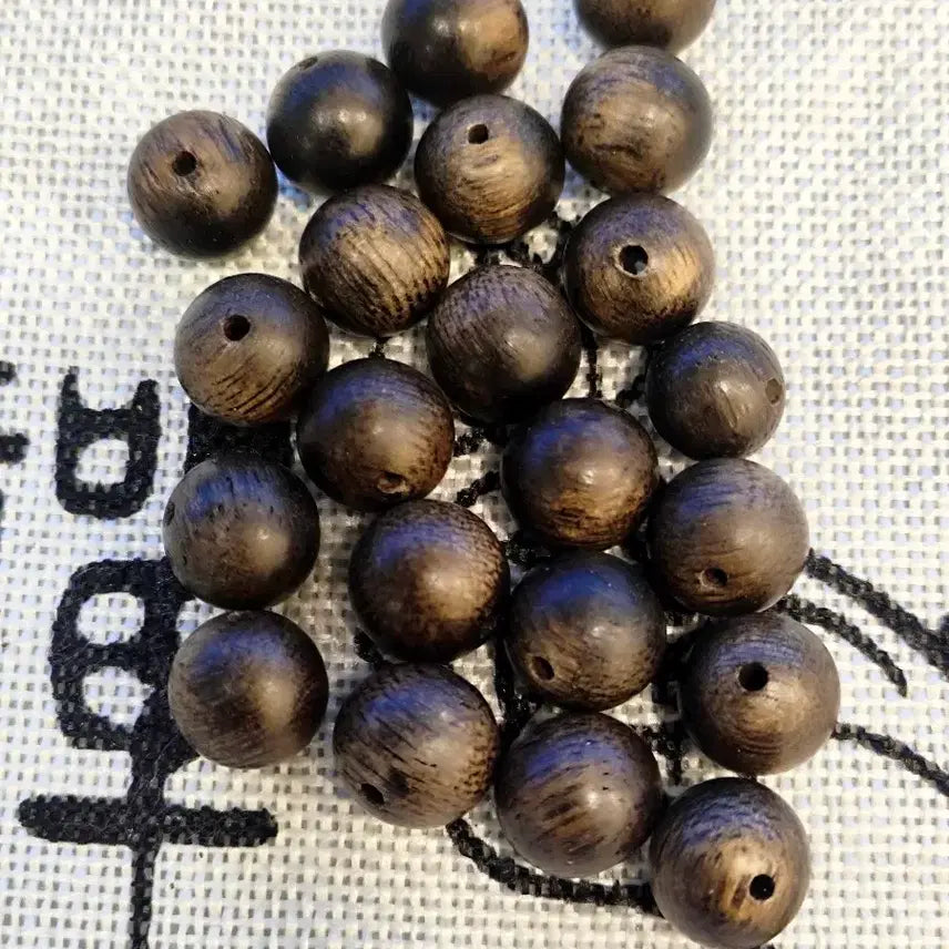 [BUNJANG] Vietnamese Agarwood (Kinam) 108 Beads Bracelet / 최고급  베트남 침수급 냐짱 키남 침향  108주8mm고급 20주