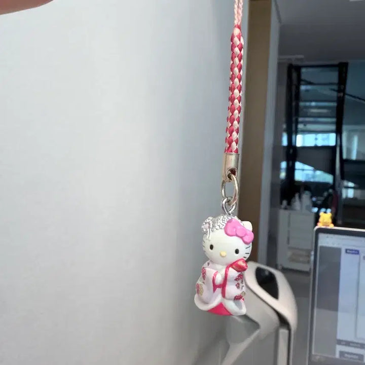 [BUNJANG] Vintage Hello Kitty Cherry Blossom Kimono Strap / 고전 헬로키티 벚꽃 기모노 스트랩