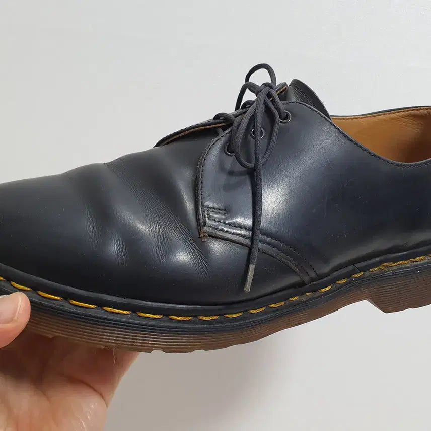 [BUNJANG] Dr. Martens Shoes Size 9 (Approx. 275) / (잉글랜드) 닥터마틴 구두 9사이즈 (275정도)