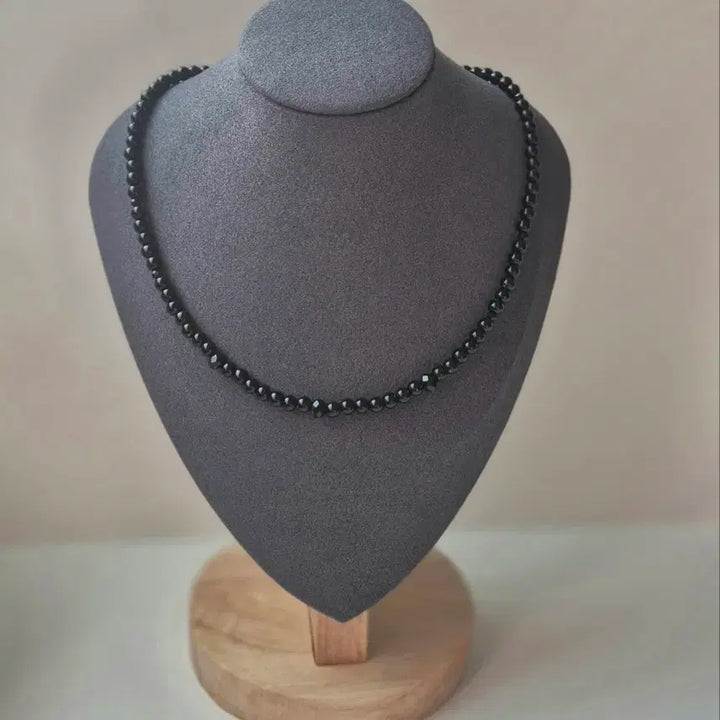 [BUNJANG] Handmade Black Acrylic Pearl and Rondelle Bead Necklace / 아크릴 블랙 진주 론델블랙비즈 포인트 목걸이