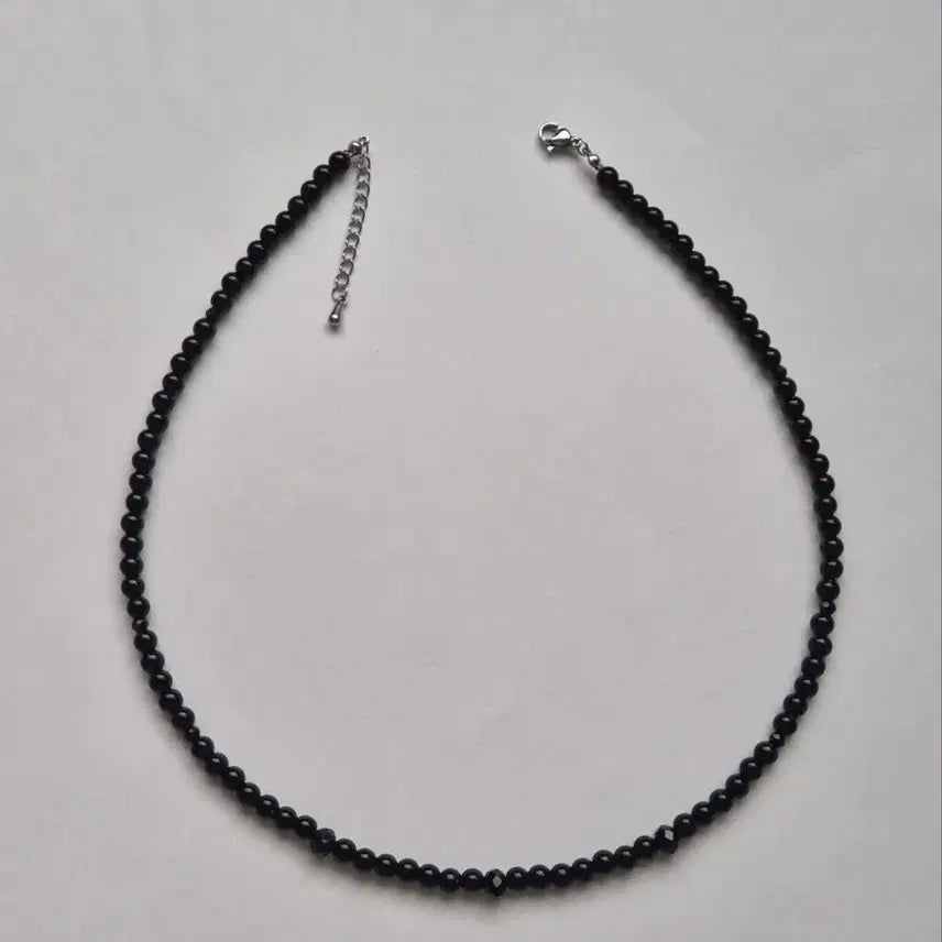 [BUNJANG] Handmade Black Acrylic Pearl and Rondelle Bead Necklace / 아크릴 블랙 진주 론델블랙비즈 포인트 목걸이