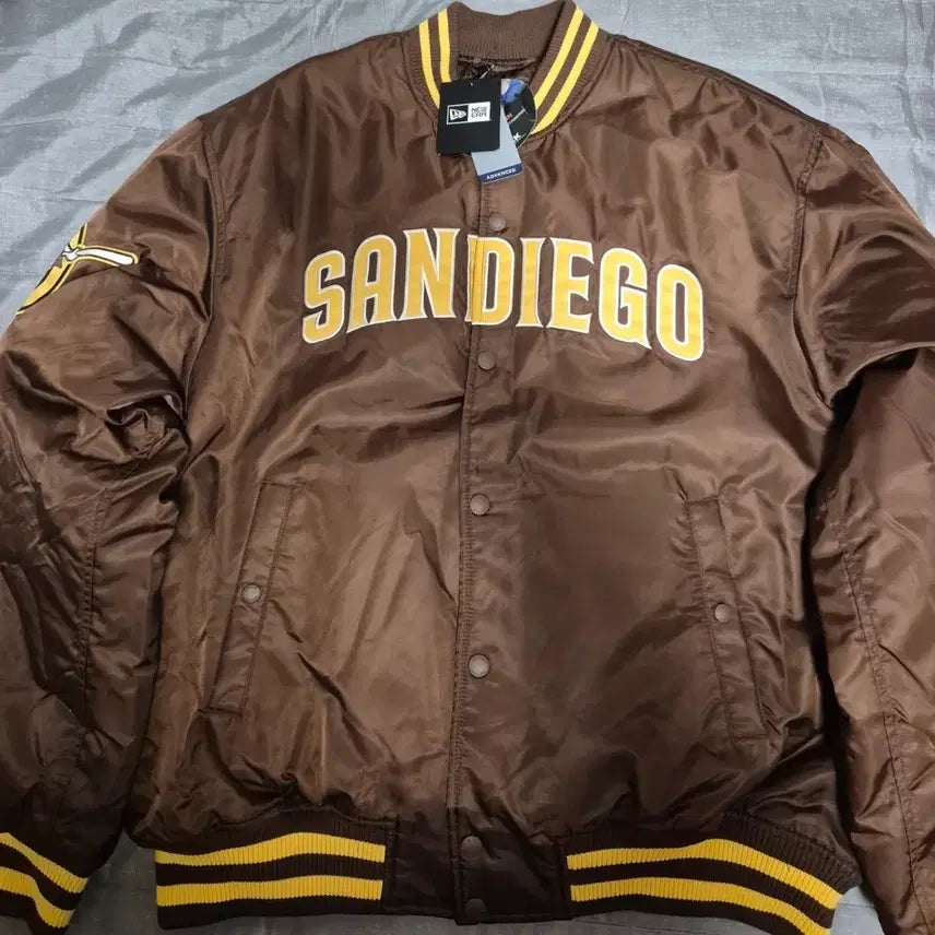 [BUNJANG] New Era San Diego Padres Stadium Jacket XL / (새상품) 뉴에라 샌디에이고 파드레스 스타디움 자켓 xl