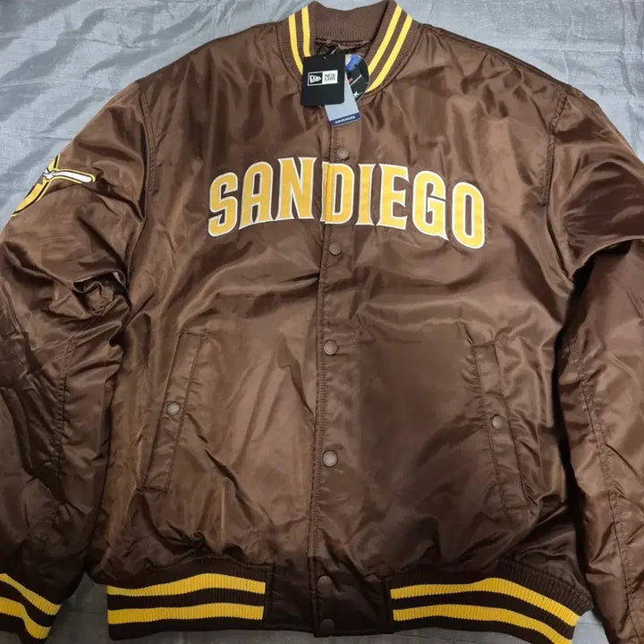 [BUNJANG] New Era San Diego Padres Stadium Jacket XL / (새상품) 뉴에라 샌디에이고 파드레스 스타디움 자켓 xl
