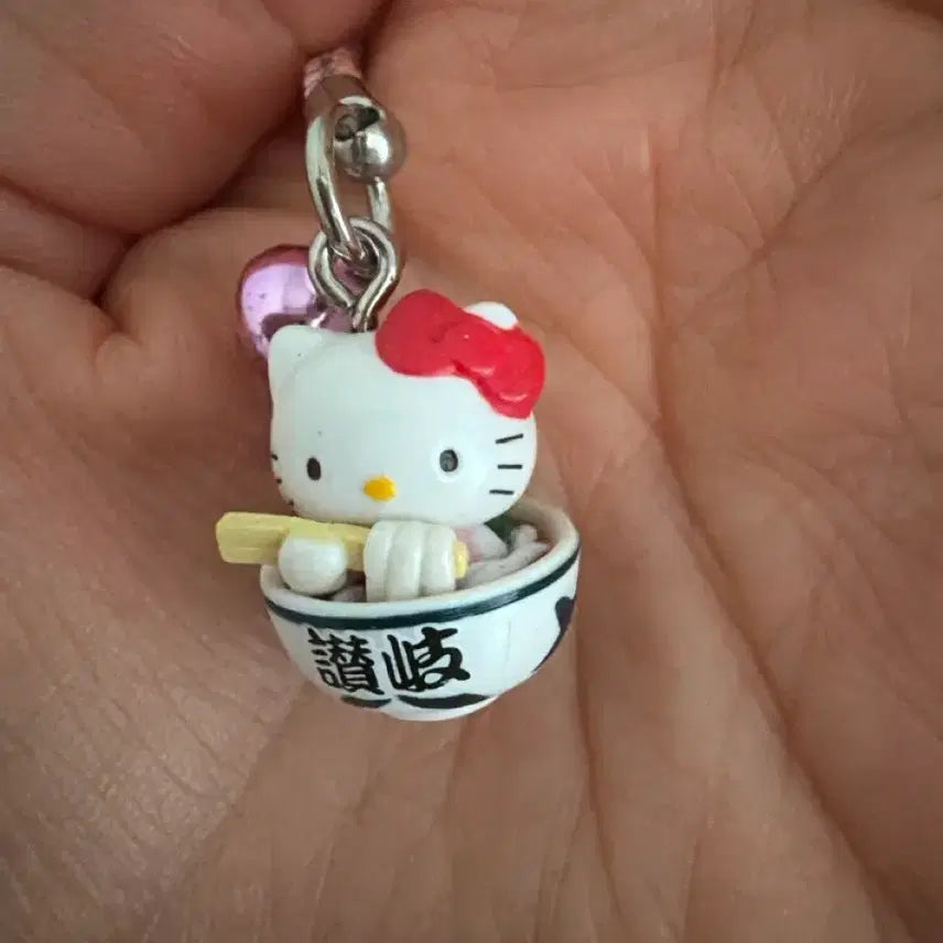 [BUNJANG] Sanuki Udon Hello Kitty Strap / 고전 사누키 우동 헬로키티 스트랩