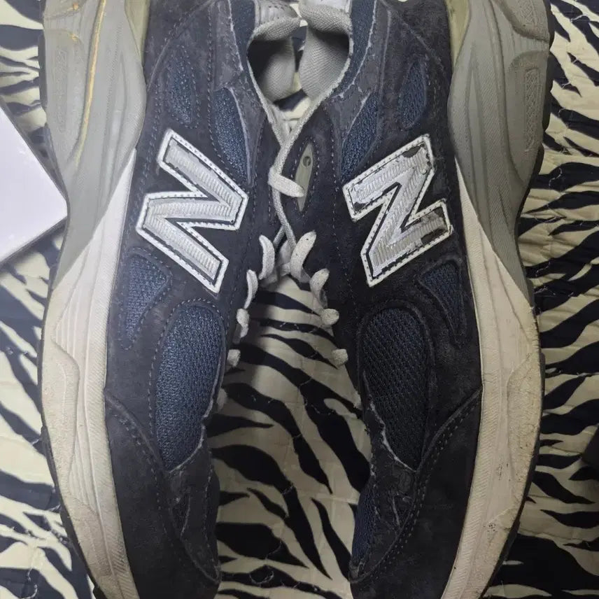 [BUNJANG] New Balance 990v3 Navy Sneakers / 뉴발란스 990v3 네이비 운동화