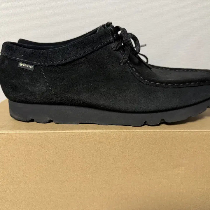[SOLD OUT] 클락스 왈라비 GTX 고어텍스 9사이즈