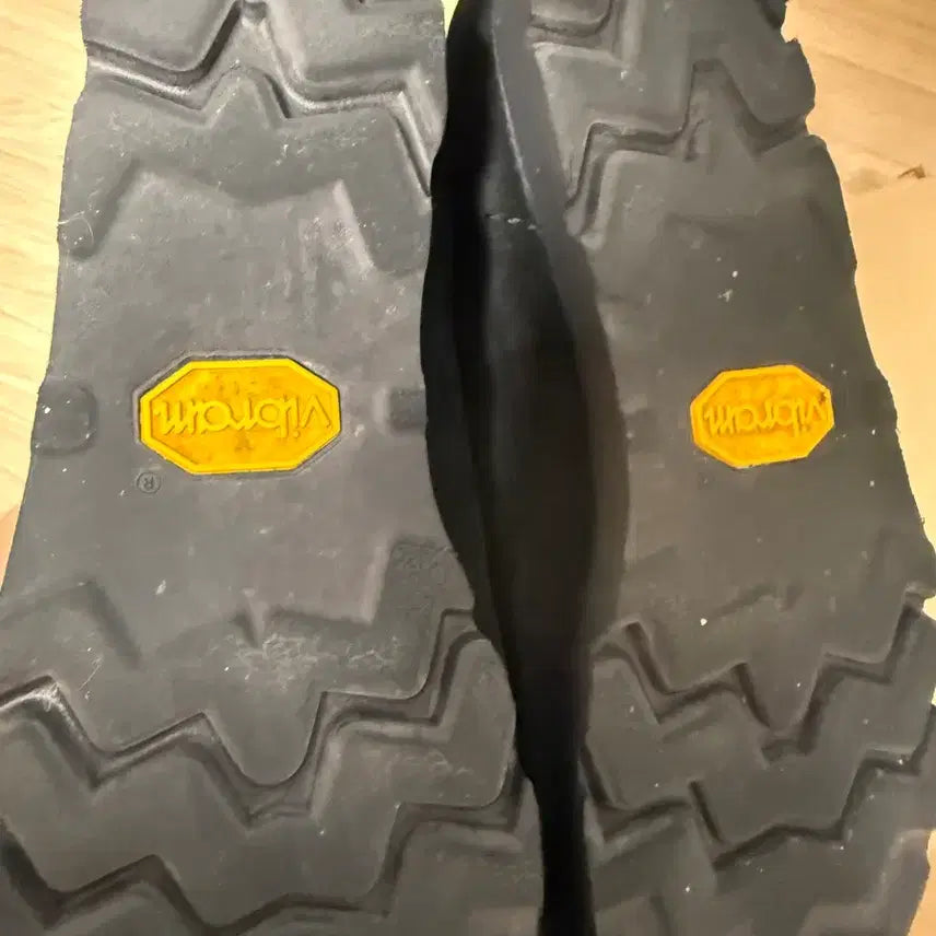 [SOLD OUT] 클락스 왈라비 GTX 고어텍스 9사이즈