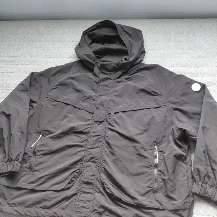[BUNJANG] Travel Hooded Windbreaker Black M / 트래블 후드바람막이 블랙 M