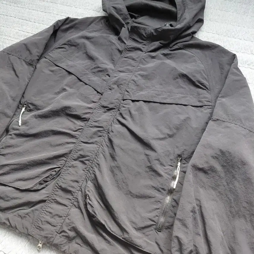[BUNJANG] Travel Hooded Windbreaker Black M / 트래블 후드바람막이 블랙 M
