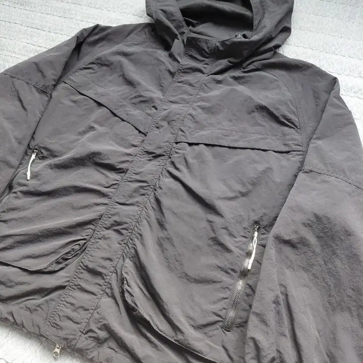 [BUNJANG] Travel Hooded Windbreaker Black M / 트래블 후드바람막이 블랙 M