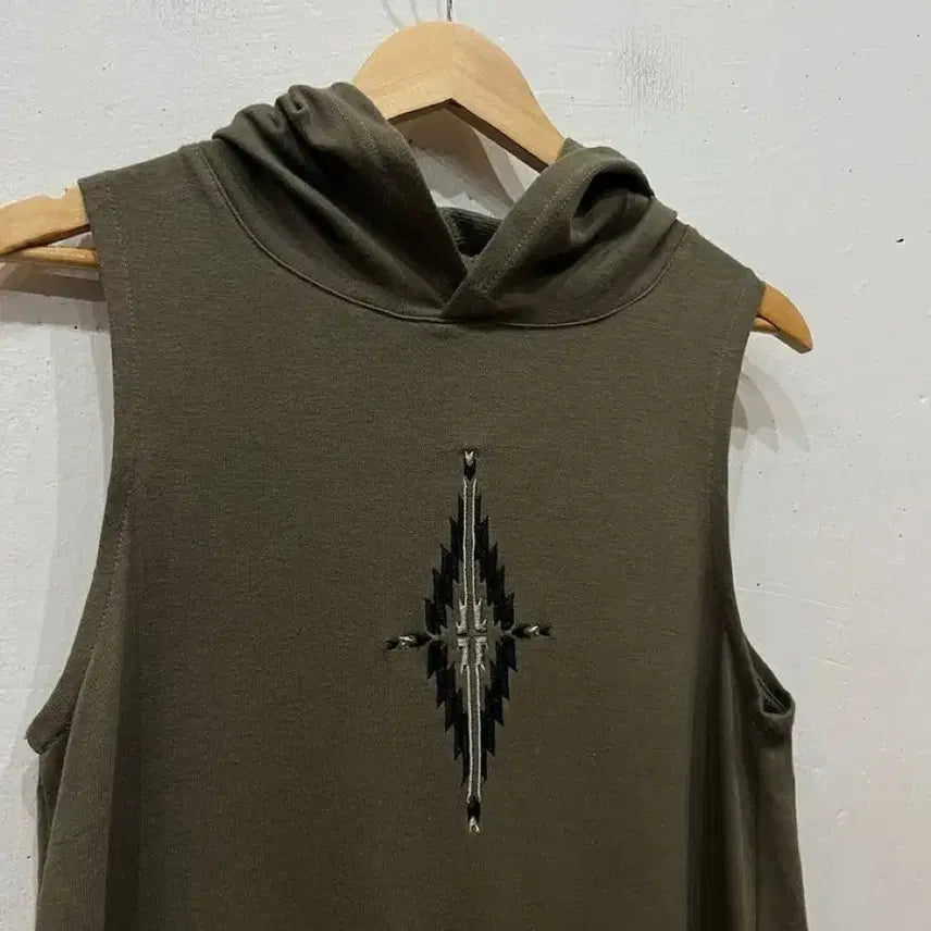 [BUNJANG] Japanese Vintage Navajo Hood Sleeveless Top / 일본빈티지 나바호 후드 슬리브리스 나시