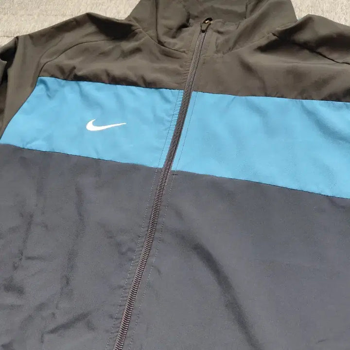 [BUNJANG] Nike Windbreaker Jacket / 나이키 바람막이 L