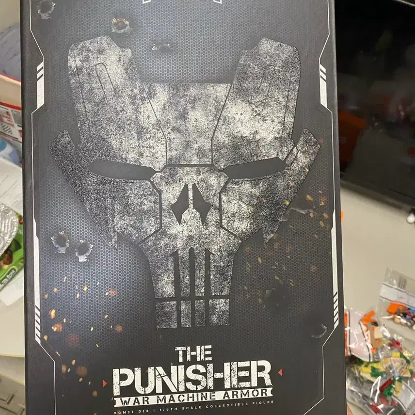 [BUNJANG] Hot Toys War Machine Figure / 핫토이 퍼니셔 워머신 판매합니다