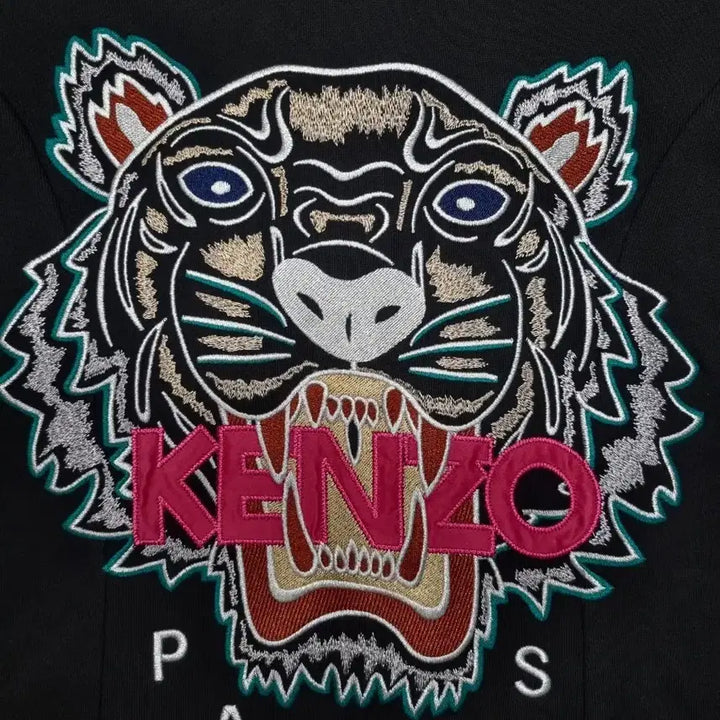 [BUNJANG] Kenzo Tiger Embroidered Black Sweatshirt / KENZO 겐조 타이거 자수 블랙 맨투맨