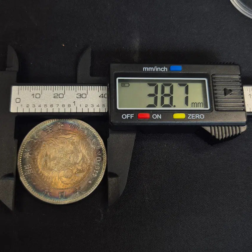 [BUNJANG] Japan Meiji Era 1 Yen Silver Coin (Details Unknown) / (제원 미상)일본 메이지 시대 1엔 은화 Ep. [2800]