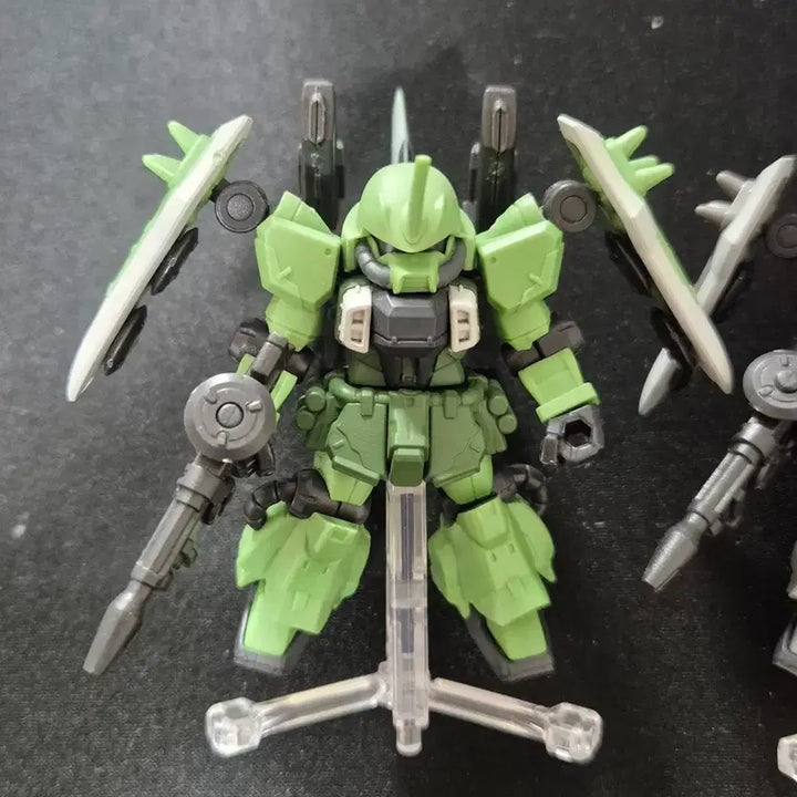[BUNJANG] Gundam Ensemble Zaku Warrior + Weapon Set 3 Types Bundle Set / 가샤폰 건담 앙상블 자쿠워리어 + 무기세트 3종 일괄