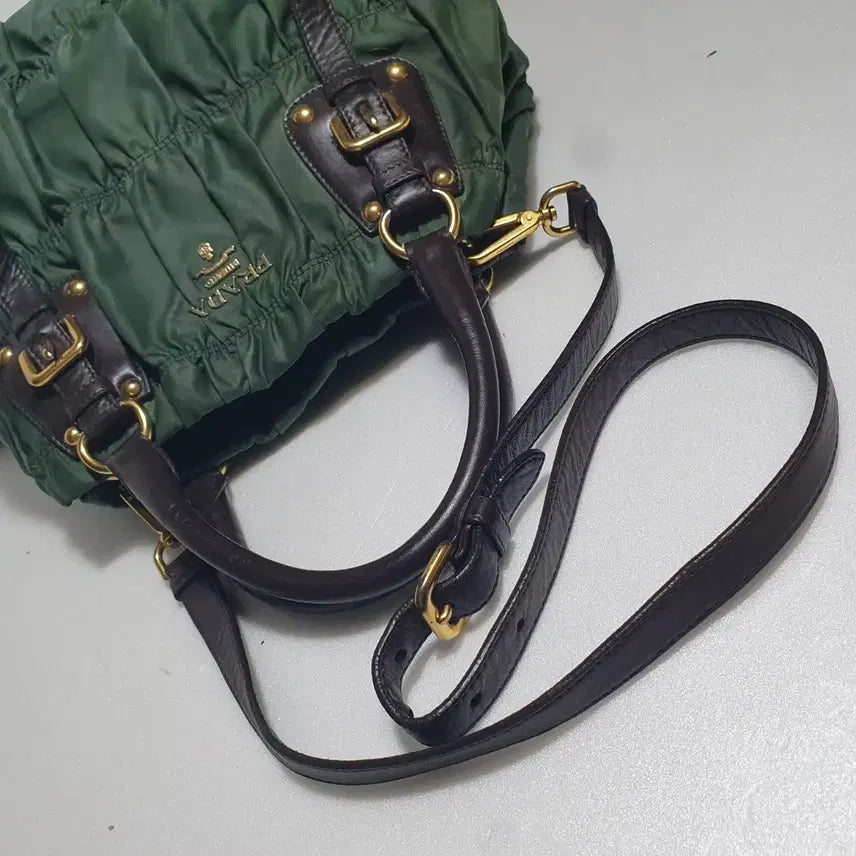 [BUNJANG] Prada Shirring Detail Tote Bag / 정품이고 ㅡ프라다 ㅡ토트백