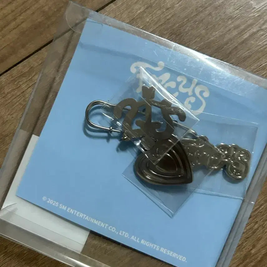 [BUNJANG] Hats to Hearts HatooHa Brooch Pin (Sealed) / 하츠투하츠 하투하 브로치 핀 미개봉 양도합니다