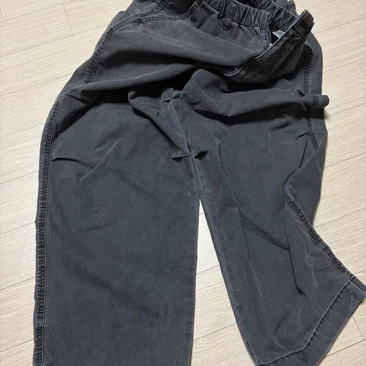[BUNJANG] Uniqlo C Wide Parachute Pants Black S / 유니클로C 와이드파라슈트팬츠 S
