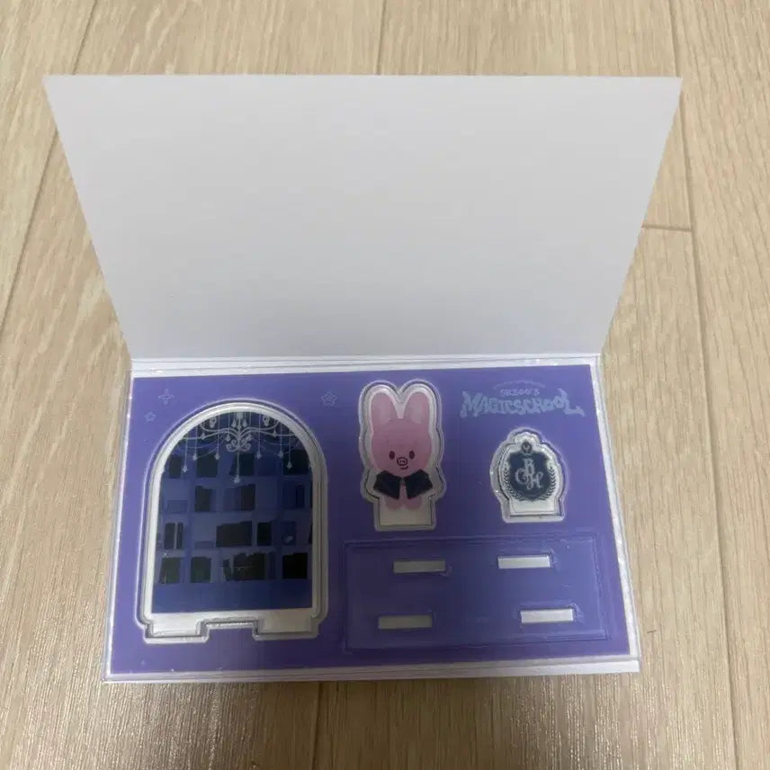 [BUNJANG] SKZOO Dwaekki Acrylic Stand / 스키주 아크릴 스탠드 돼끼