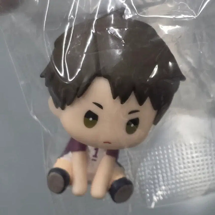 [BUNJANG] Haikyuu!! Wakatoshi Ushijima Wind-up Gacha (Sealed) / [하이큐 페탓토 태엽 가챠] 우시지마 와카토시 미개봉 판매합니다.