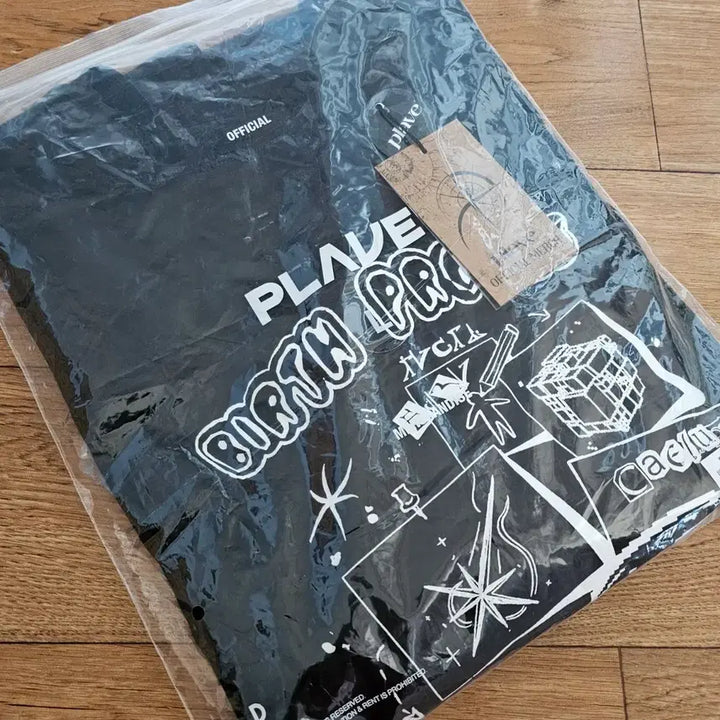 [SOLD OUT] 플레이브 W4L 크루넥 티셔츠