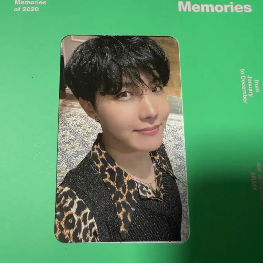 [BUNJANG] BTS 2020 Memories Blu-ray Hoseok Photocard / bts 방탄 2020 메모리즈 블루레이 호석 포카 jhope