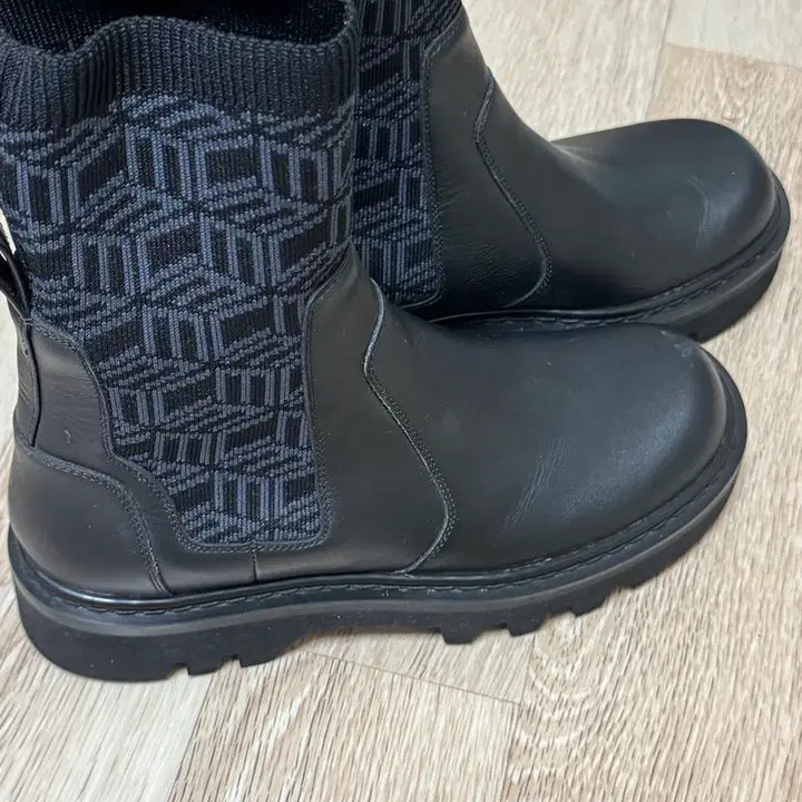 [SOLD OUT] MCM sock boots 엠씨엠 부츠 남여공용