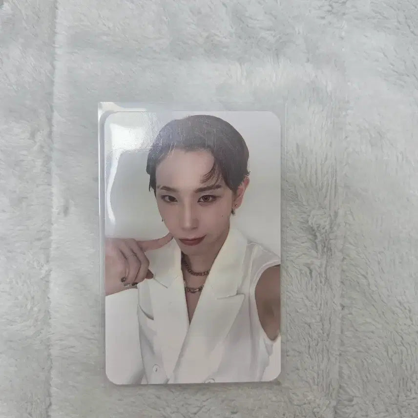 [SOLD OUT] [BUNJANG] XLOV CLOXE 2U Fanmeeting POB Haru Photocard / XLOV 엑스러브 CLOXE 2U 팬미팅 구매특전 포카 하루