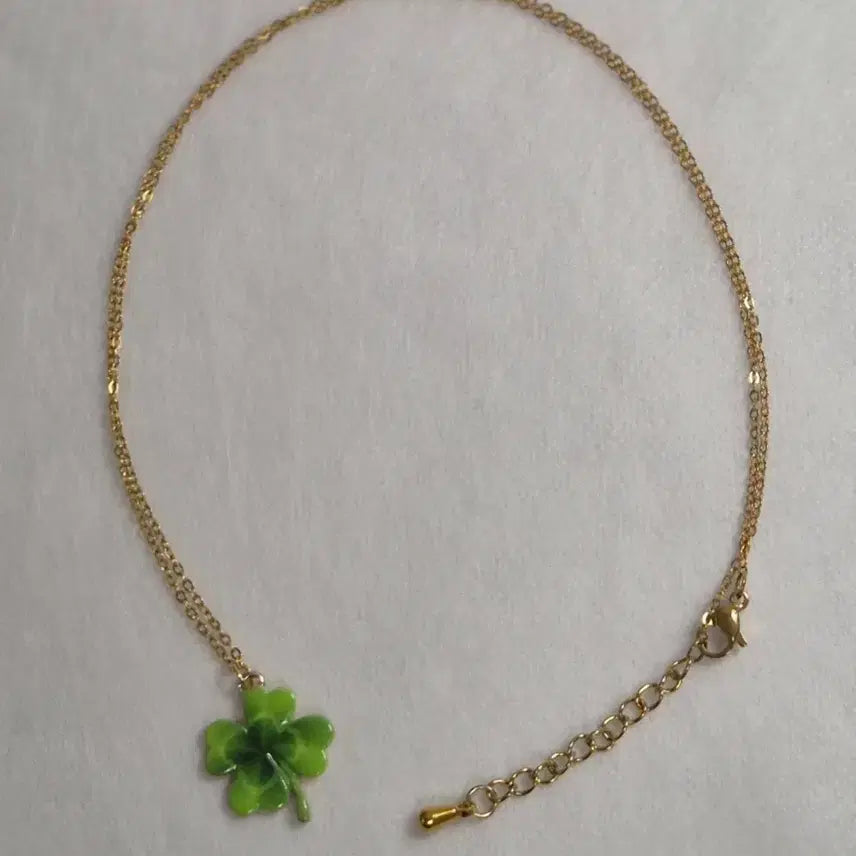 [BUNJANG] Handmade Clover Charm Necklace with Surgical Steel Gold Chain / 꽃네잎 클로버 써지컬 스틸 골드 체인 목걸이