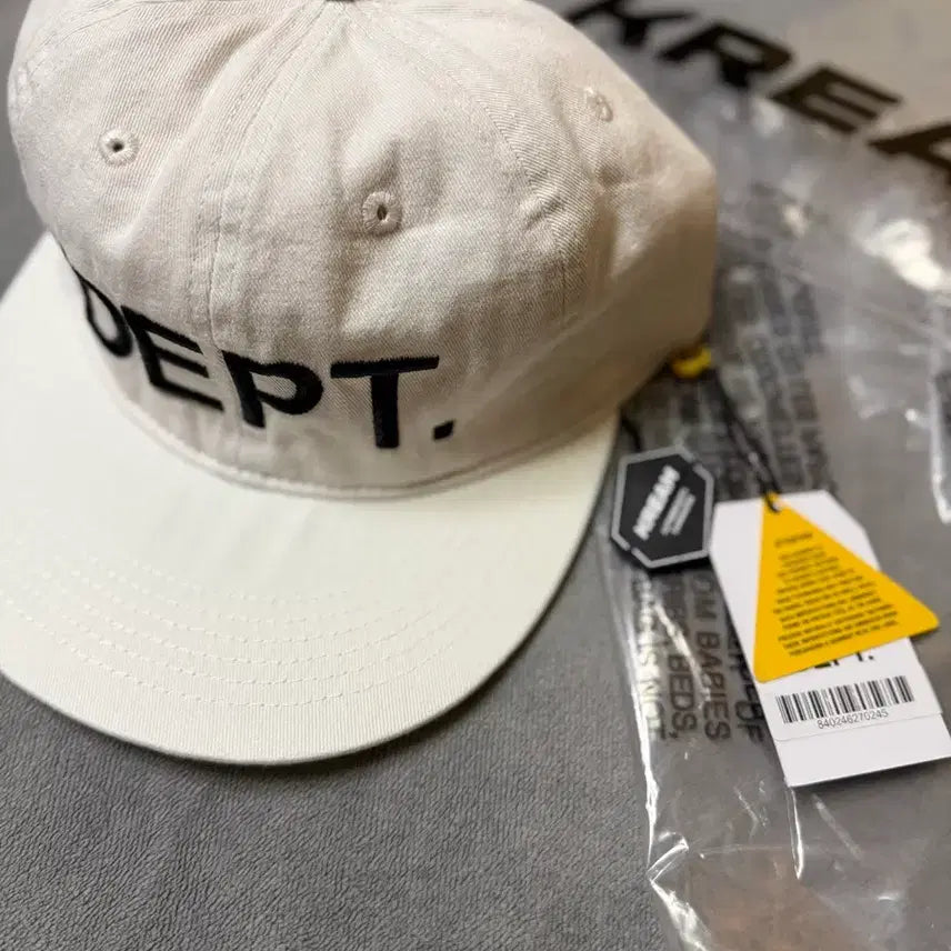 [BUNJANG] Gallery Dept Logo Embroidered Cap / [OS]갤러리디파트먼트 로고 자수캡 볼캡 gallery dept