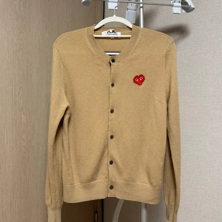 [BUNJANG] Comme des Garçons Pixel Red Heart Cardigan Beige S / 꼼데 픽셀레드하트 가디건 베이지 s