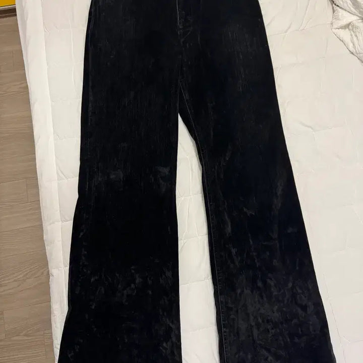 [BUNJANG] STU 25SS Embroidered Velvet Denim Pants M / STU 25SS 엠브로이더리 벨벳 데님팬츠 M